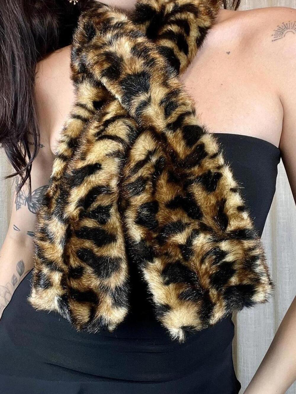 Calvin Klein Faux Fur Leopard Collar Scarf